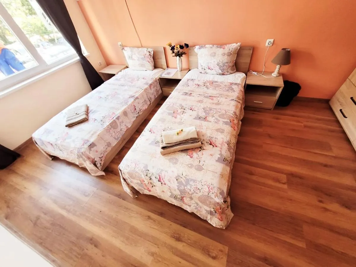Hostel Roma Warna 0*,