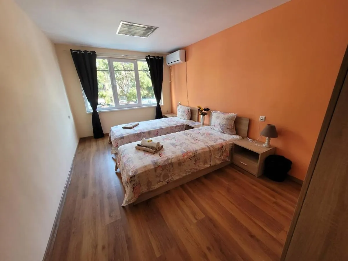 Hostel Roma Warna